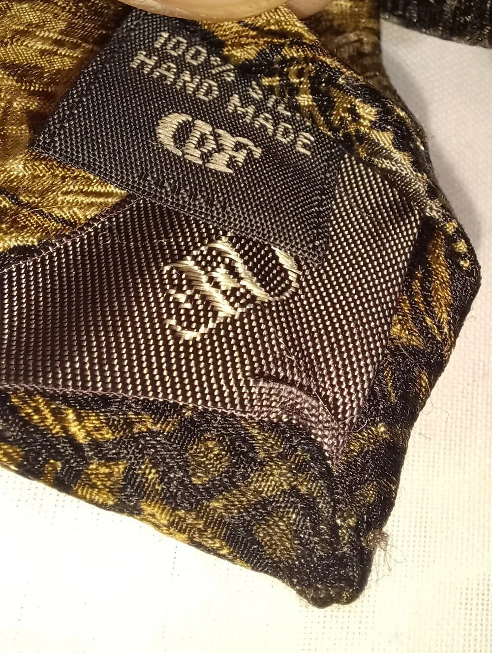 Daniel de Fasson Patterned 100% Silk Tie in Gold and Black